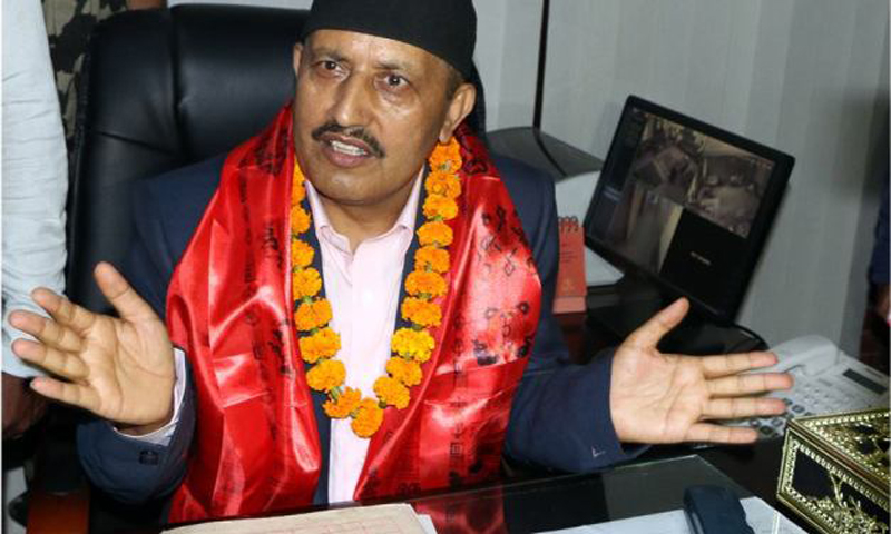 Health-minister-Giriraj-mani-pokharel